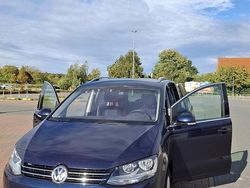Blau Gebraucht 2016 VW Sharan Comfortline Van / Kleinbus | 18.400 € (Fairer Preis)