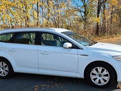 Weiß Gebraucht 2013 Ford Mondeo Kombi | 4.300 €