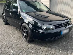 Schwarz Gebraucht 1998 VW Golf IV Highline Kleinwagen | 2.650 € (Teuer)