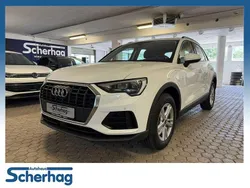Weiß Gebraucht 2022 Audi Q3 SUV | 22.770 € (Guter Preis)