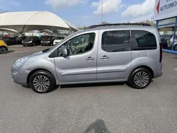 Grau metallic Gebraucht 2018 Peugeot Partner Outdoor Van / Kleinbus | 12.560 € (Guter Preis)