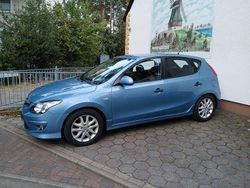 Blau Gebraucht 2012 Hyundai i30 Edition+ Limousine | 7.495 € (Teuer)