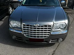 Grau Gebraucht 2006 Chrysler 300C Limousine | 4.800 €