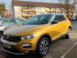 Gelb Gebraucht 2021 VW T-Roc Active SUV | 20.999 € (Guter Preis)