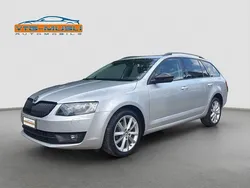Brilliantsilber metallic Gebraucht 2016 Skoda Octavia Kombi | 10.388 € (Fairer Preis)