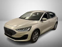 Silver metallic Gebraucht 2023 Ford Focus Titanium Limousine | 18.249 € (Superpreis)