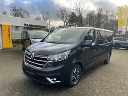 Grau Gebraucht 2023 Renault Trafic Van | 52.990 €