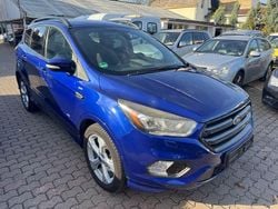 Blau Gebraucht 2017 Ford Kuga ST-Line SUV | 11.550 € (Guter Preis)