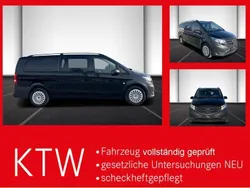 Obsidianschwarz metallic Gebraucht 2023 Mercedes Vito Van / Kleinbus | 41.788 € (Teuer)