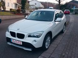 Weiß Gebraucht 2011 BMW X1 Sport Line SUV | 6.200 €