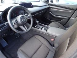 Ceramic white metallic Neu 2025 Mazda 3 Exclusive-Line Limousine | 27.280 €