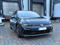 Grau Gebraucht 2023 VW Golf VIII R-line Limousine | 25.999 € (Guter Preis)