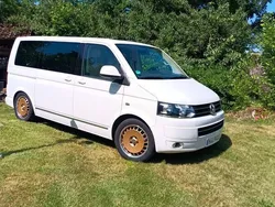 Weiß Gebraucht 2010 VW T5 Highline Van | 28.200 € (Teuer)