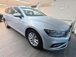 Silber Gebraucht 2021 VW Passat Business Kombi | 18.990 € (Guter Preis)