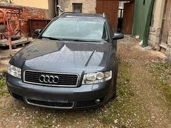 Grau Gebraucht 2001 Audi A4 Kombi | 1.499 € (Fairer Preis)