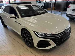 Oryxweiß perlmutteffekt Gebraucht 2022 VW Arteon R Kombi | 37.690 € (Fairer Preis)
