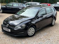 Schwarz Gebraucht 2014 VW Golf VII Trendline Kombi | 7.500 € (Etwas zu teuer)