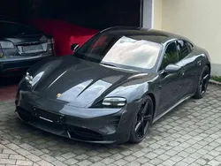 Grau Gebraucht 2020 Porsche Taycan Turbo Limousine | 73.500 € (Fairer Preis)