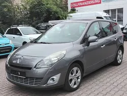 Grau Gebraucht 2011 Renault Scénic III Dynamique Van / Kleinbus | 4.950 € (Etwas zu teuer)