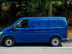 Blau Gebraucht 2016 VW T6 Van | 8.750 €