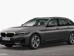 Sophistograu brillanteffekt Gebraucht 2022 BMW 520 Sport Line Kombi | 27.980 € (Fairer Preis)