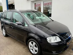 Schwarz Gebraucht 2005 VW Touran Highline Van / Kleinbus | 3.990 € (Etwas zu teuer)