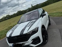 Weiß Gebraucht 2020 VW Touareg R-line SUV | 55.000 €