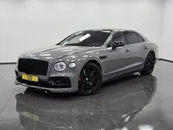 Grau Gebraucht 2023 Bentley Flying Spur Mulliner Limousine | 265.000 €