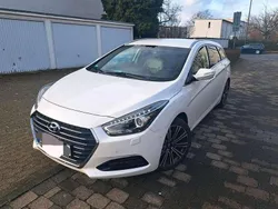 Gebraucht 2016 Hyundai i40 Premium Kombi | 8.990 € (Guter Preis)