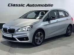 Silber Gebraucht 2017 BMW 218 Active Tourer Sport Line Van / Kleinbus | 14.900 € (Guter Preis)