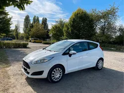 Weiß Gebraucht 2016 Ford Fiesta Trend Kleinwagen | 6.480 € (Fairer Preis)