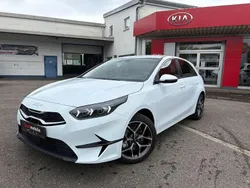 Weiß Neu 2025 Kia Ceed 4 Limousine | 26.950 € (Fairer Preis)
