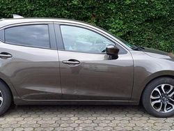 Grau Gebraucht 2017 Mazda 2 Limousine | 10.750 € (Fairer Preis)