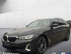 Grau Gebraucht 2022 BMW 530 Luxury Line Kombi | 42.840 € (Fairer Preis)
