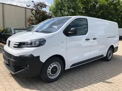 Lackierung weiss icy/typ ausse Gebraucht 2024 Peugeot Expert Van | 25.990 € (Fairer Preis)
