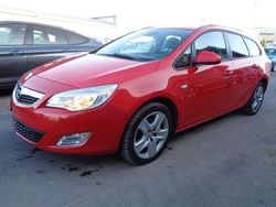 Rot Gebraucht 2011 Opel Astra Design Edition Kombi | 1.999 € (Superpreis)