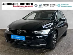 Grenadillschwarz (metallic) Gebraucht 2024 VW Golf VIII Move Limousine | 26.890 € (Fairer Preis)