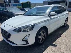 Weiß Gebraucht 2020 Ford Focus Limousine | 8.925 € (Superpreis)