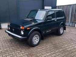 Grün Gebraucht 2013 Lada niva SUV | 8.750 € (Etwas zu teuer)