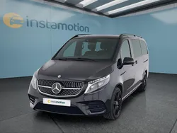 Schwarz Gebraucht 2023 Mercedes V300 Van / Kleinbus | 67.999 € (Etwas zu teuer)