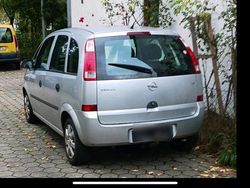 Silber Gebraucht 2005 Opel Meriva Van / Kleinbus | 1.699 € (Fairer Preis)