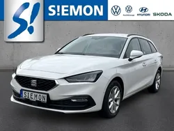 Weiss Gebraucht 2023 Seat Leon Style Kombi | 21.930 € (Fairer Preis)