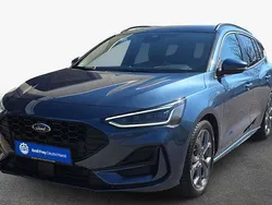 Blau Gebraucht 2023 Ford Focus ST-Line Kombi | 24.924 € (Guter Preis)