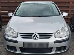 Grau Gebraucht 2006 VW Golf V Limousine | 2.999 € (Fairer Preis)