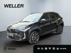 Mysticschwarz mica Neu 2025 Toyota Yaris Cross SUV | 25.490 €