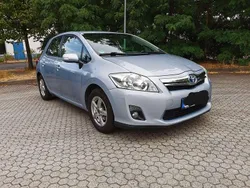 Gebraucht 2011 Toyota Auris Hybrid Limousine | 8.800 € (Etwas zu teuer)