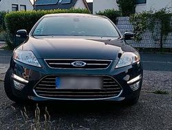 Grau Gebraucht 2011 Ford Mondeo Limousine | 7.200 €