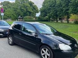 Schwarz Gebraucht 2005 VW Golf V Kleinwagen | 1.899 € (Guter Preis)