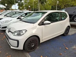 Weiß Gebraucht 2017 VW up! move up! Kleinwagen | 7.949 € (Guter Preis)
