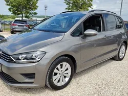 Grau Gebraucht 2016 VW Golf Sportsvan Comfortline Van / Kleinbus | 11.700 € (Fairer Preis)